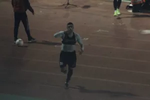 ΦΩΤΟΣ/Το έκρινε και το... χάρισε στην Λήδα!