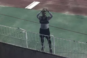 ΦΩΤΟΣ/Το έκρινε και το... χάρισε στην Λήδα!