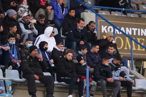 Καμία νίκη...