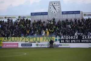Εθνικός-ΑΕΚ: Κόλλησε... ξανά και γκέλαρε! (φώτος)