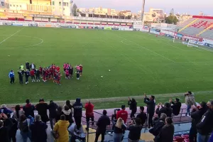 To 2022 μπήκε με τριάρα και... πάρτι! (βίντεο/φώτος)