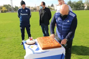 AΝΟ/Κοπή βασιλόπιτας και... τούρτα σε Χρυσοστόμου (φώτος)