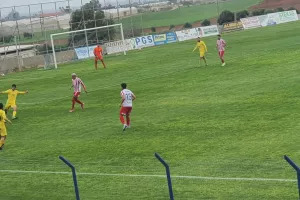 "Κόλλησε" τρίποντο και... φορτσάρει για άνοδο! (φώτος)