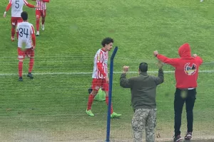 "Κόλλησε" τρίποντο και... φορτσάρει για άνοδο! (φώτος)