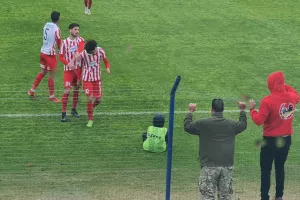 "Κόλλησε" τρίποντο και... φορτσάρει για άνοδο! (φώτος)