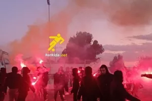 ΑΕΚ: Xαμός στην άφιξη της αποστολής! (φώτος)