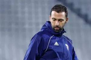 Νοκ αουτ με ΑΕΚ ο Χουσμπάουερ!