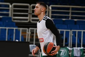 Πρώτη προπόνηση για τον Στέφαν Γιόβιτς