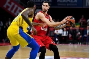 Μόνο οι υπογραφές για Γιόβιτς