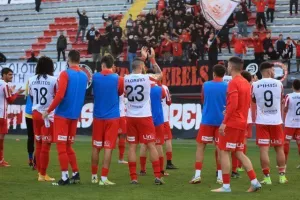(ΦΩΤΟΡΕΠΟΡΤΑΖ) Νέα Σαλαμίνα - Ομόνοια 29Μ