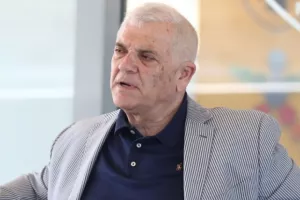 Στα Σπάτα ο Μελισσανίδης