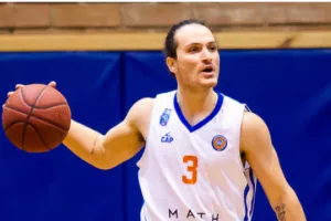 Tρίτο συνεχόμενο ροζ φύλλο για ΑΠΟΠ