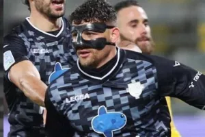 ΝΙΚ... On fire: Μετά το γκολ, ασίστ και νέα νίκη η Κόμο