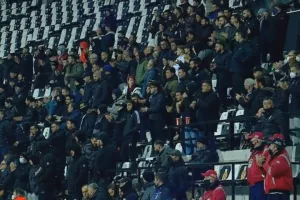 ΠΑΟΚ - Παναθηναϊκός: Διακοπή και χειροκρότημα στο 19' για τον Άλκη