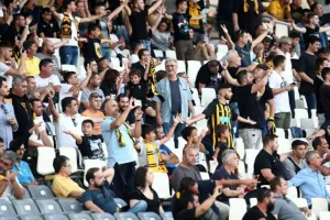 Σκέψη στην ΑΕΚ να βάλει κόσμο με τον ΠΑΟΚ