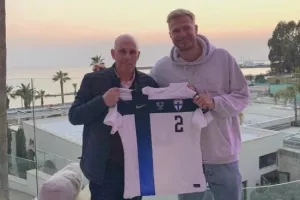Συνάντηση με Αραγιούρι!