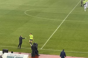 ΚΟΚΚΙΝΗ στον Βαλακάρι και "φωνές" (φώτος)