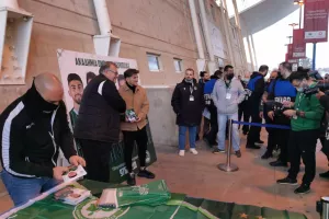 Οι Ομονοιάτες αποχαιρέτησαν τον Μαρίνο Τζιωνή! (βίντεο/φώτος)