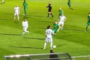 Τρίτο δοκάρι σε 2 ματς ο Ντίσκερουντ! 