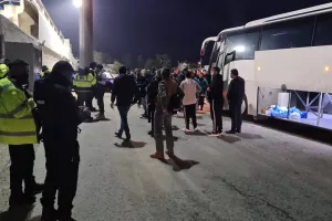 ΦΩΤΟΣ/Στο γήπεδο οι οπαδοί της Πάφου