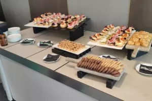 Άψογη φιλοξενία/Άρης