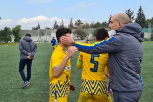 Νίκη στη Λεμεσό και κορυφή το ΑΠΟΕΛ Κ16