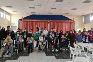 "Βυσσινί" επίσκεψη στο ειδικό σχολείο "Απόστολος Παύλος" (φώτος)