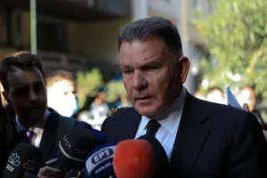 Κούγιας για Τζαβέλλα: «Είναι ένας μ…ας και μισός»