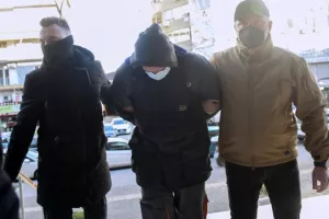 Αναζητούν 12-15 άτομα - Βίντεο δείχνει τον 23χρονο να μπαίνει στον σύνδεσμο