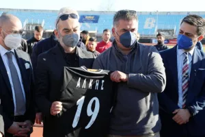 «Να τους δώσω το χέρι να τους πω συλλυπητήρια γιατί δεν είχαν την ευκαιρία να δώσουν το χέρι στον Άλκη»