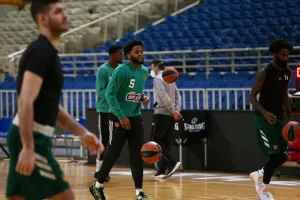 «Μισός» ο Παναθηναϊκός, ούτε… δεκάδα στην προπόνηση