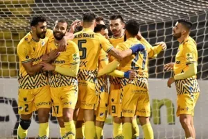 ΠΑΕΕΚ - ΑΠΟΕΛ: Χαλάζι, απουσίες, διπλό! (φώτος)