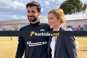 Πόζαρε με την Άννα...