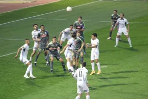 Δόξα-ΠΑΕΕΚ: Η μία ξεφεύγει, η άλλη βυθίζεται… (φώτος)
