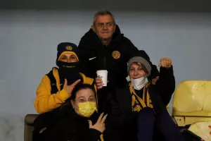 Ντέρμπι... με λίγους