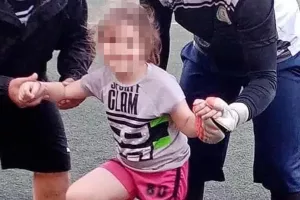 Πατέρας των κοριτσιών/"Αθλιότητες, θα τα πούμε σύντομα στα δικαστήρια!"