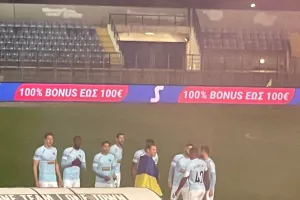 Με σημαία Ουκρανίας στο γήπεδο ο Ρούτκο!