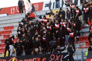 Νέα Σαλαμίνα - Ακρίτας: Πήρε το ντέρμπι, έβαψε κόκκινη την κορυφή! 