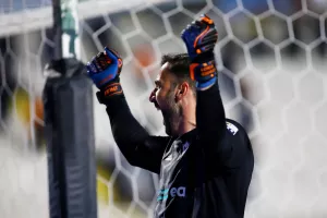 Αξίζει ο Λόρια