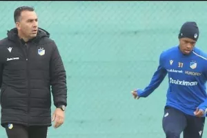 Σωφρόνης σε παίκτες: Mόνο πρόκριση!