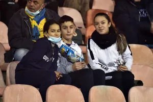 (Φωτορεπορτάζ) Ο κόσμος στο Μακάρειο