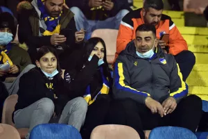 (Φωτορεπορτάζ) Ο κόσμος στο Μακάρειο