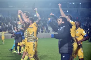 ΑΠΟΕΛ - ΑΕΚ: Την κέρδισε και την… έπιασε στην 2η θέση! (Φώτος)