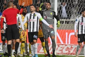 ΑΠΟΕΛ - ΑΕΚ: Την κέρδισε και την… έπιασε στην 2η θέση! (Φώτος)
