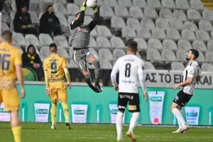 ΑΠΟΕΛ - ΑΕΚ: Την κέρδισε και την… έπιασε στην 2η θέση! (Φώτος)