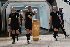 ΑΠΟΕΛ - Ανόρθωση: Λάζαρος και Χρυσοστόμου την εκτόξευσαν 2η! (φώτος)