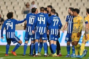 ΑΠΟΕΛ - Ανόρθωση: Λάζαρος και Χρυσοστόμου την εκτόξευσαν 2η! (φώτος)