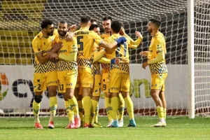 ΠΑΕΕΚ - ΑΠΟΕΛ: Χαλάζι, απουσίες, διπλό! (φώτος)