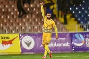 ΠΑΕΕΚ - ΑΠΟΕΛ: Χαλάζι, απουσίες, διπλό! (φώτος)