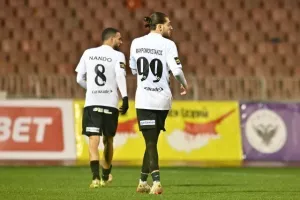 ΠΑΕΕΚ - ΑΠΟΕΛ: Χαλάζι, απουσίες, διπλό! (φώτος)